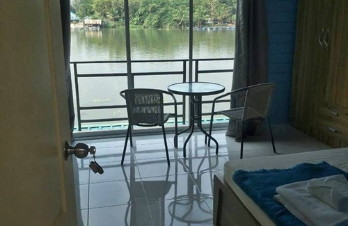 Ko Samrong Hotel | Golden Dragon Resort