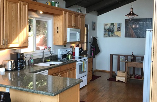 Shepherd Canyon Casa | Vista del puente Golden Gate desde Light, Bright Oakland Hills