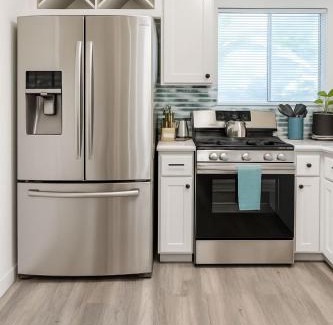 Holly Casa | Golden Girls Modern Home ATX Downtown, Grill, Walk to Best Eats and Lake