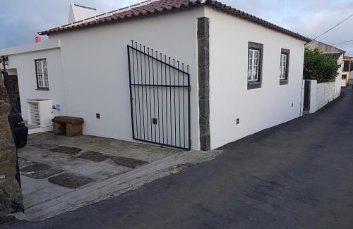 Angra do Heroismo Casa | Golden House