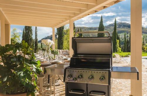 Serravalle Pistoiese Villa | GOLDEN LUXE - Diamond in the Hills piscina privata e vasca idromassaggio