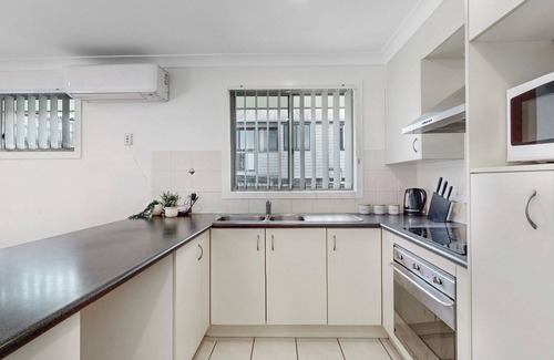 Upper Coomera Casa | Golden Moments - 4Bedroom Home - Coomera