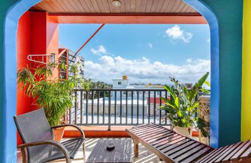 Big Beach Cama Y Desayuno | Golden Ocean Azure Hotel