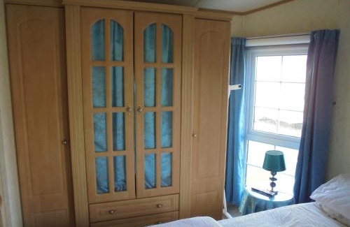 Chapel Saint Leonards Apartamento | Golden palm : Vogue 6 Berth, Central Heated, Enclosed Veranda