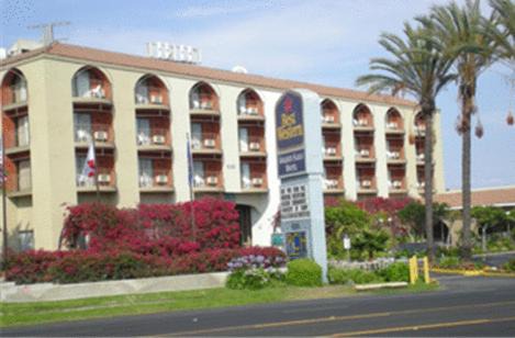 Harbor Hotel | Golden Sails Hotel