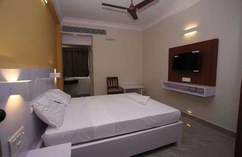 Central Chennai Complejo | Golden Tower