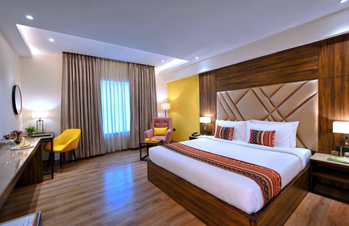 Taj Ganj Hotel | Golden Tulip Agra