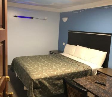 Downtown Los Angeles Hotel | Golden West Manor Motel