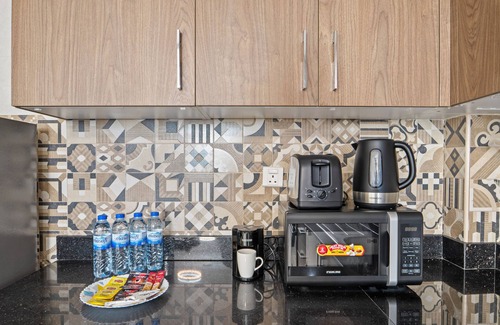Jumeirah Village Triangle Apartamento | Golden Wood Views