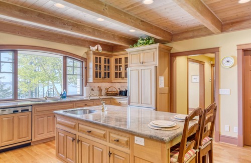 Greenbank Casa | Goldilocks by AvantStay | Luxury Waterfront Home