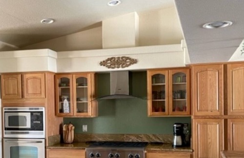 Fort Mohave Casa | Golf course dream pool and spa home