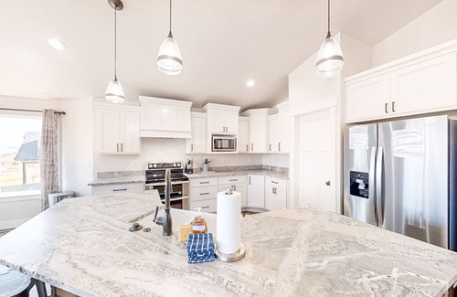 Sweetwater Casa | Golf course home with lake views, WiFi, deck & patio, shared pools & hot tub