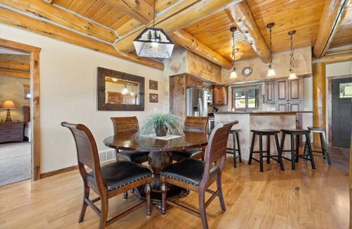 Sturgis Apartamento | Golf Course, Sleeps 12, Garage