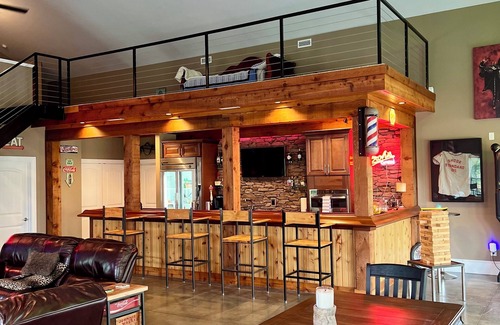 Lemon Springs Casa | Golf Destination w/ Private Driving Range w/ Lights, and Bar.