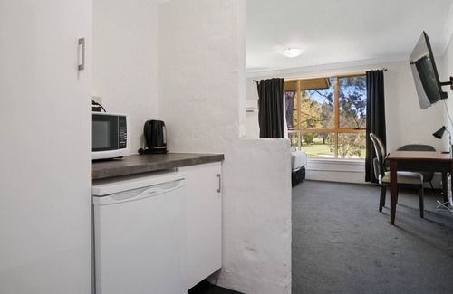 Primbee Hotel | Golf Place Inn