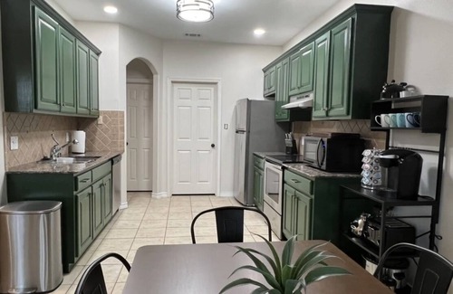 Fort Worth Casa | Golfer's "Par'adise is the ultimate golf lover's getaway!