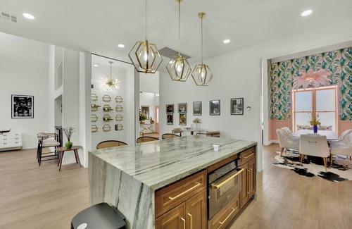 Winchester Casa | Golfside Villa 4300sf 4BD/4BA w/Pool, Sauna, Hot Tub - Near Strip