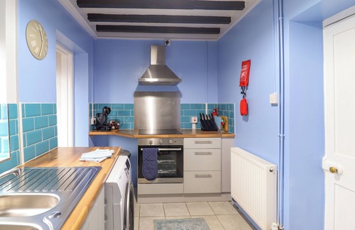 Llanycil Cabaña | GOLYGFA'R ORSAF SNOWDONIA NATIONAL PARK, pet friendly in Bala