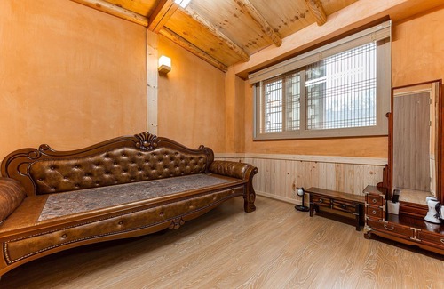 Gongju Hotel | Gongju Choi Hanok Hotel