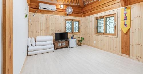 Gongju Casa | Gongju Goma Guesthouse