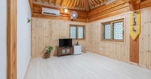 Gongju Casa | Gongju Goma Guesthouse