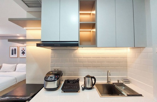 Kesawan Apartamento | Good Deal and Homey Studio Podomoro City Deli Medan Apartment