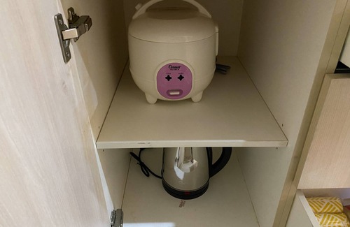 Semarang Apartamento | Good Deal Studio Apartment At Warhol (W/R) Residences