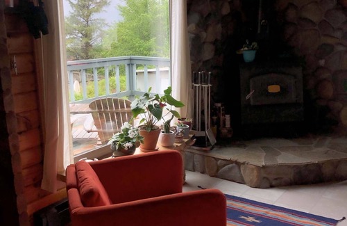 Craig Cabina | Good Vibes Cabin - Car rental available!