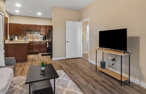 Spring Branch Casa | Gorgeous 1BR in Great location