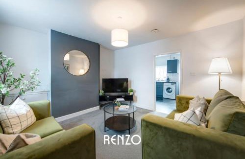 Newark Apartamento | Gorgeous 2-bed Home in Newark on-Trent by Renzo, Free Parking, Brilliant Location!