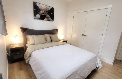Maple Ridge Apartamento | Gorgeous 2 Bedrooms Suite Private entrance with patio-Free Parking
