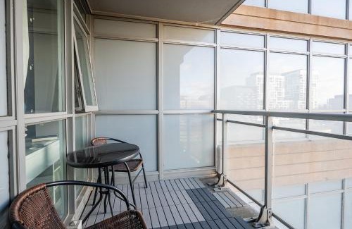 CityPlace Apartamento | Gorgeous 2Br 2Ba Apartment with Balcony