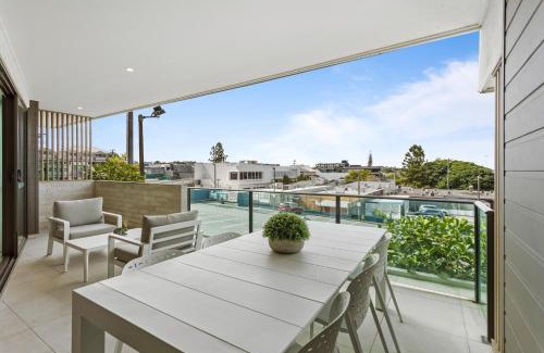 Bulimba Apartamento | Gorgeous 3-Bed Apartment with City Views