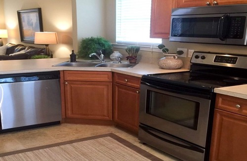 Hoover Casa | Mensual Lovely Private Town Home incluye cable y servicios públicos
