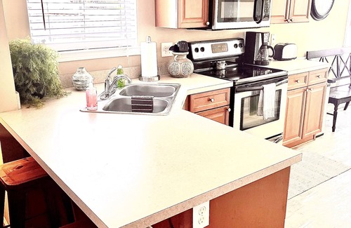 Hoover Casa | Mensual Lovely Private Town Home incluye cable y servicios públicos