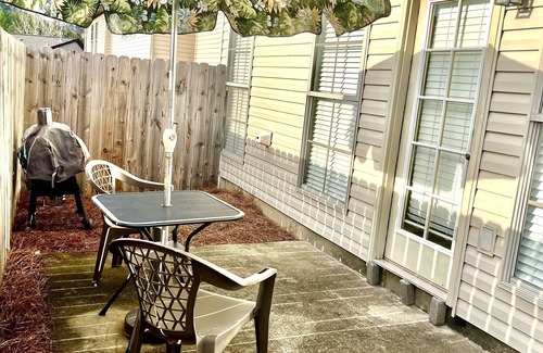 Hoover Casa | Mensual Lovely Private Town Home incluye cable y servicios públicos