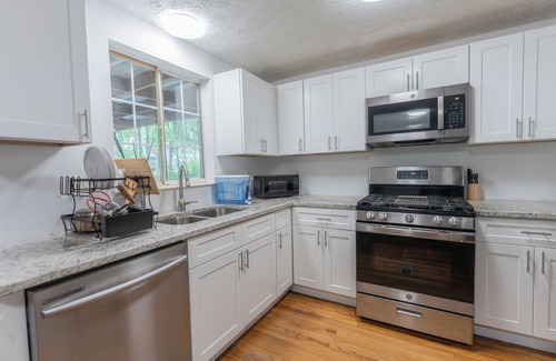 Stone Mountain Casa | Gorgeous 4-Bed Home Sleeps 20, Near Airport & Downtown!