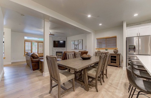 South Snyderville Basin Casa | Gorgeous 4 Bedroom Bear Hollow Village