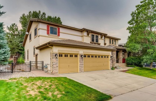 Westridge Casa | Gorgeous 4 Bedroom House in Golf Course Community