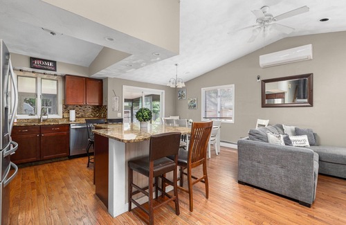 Narragansett Casa | Hermosa casa de 4 dormitorios cerca de playas y río estrecho