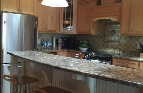 Madison Lake Casa | Gorgeous lake home with beachside cabana