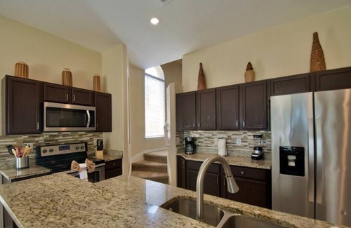 Marbella Casa | Gorgeous 5 Bdr~ Private Pool at Davenport