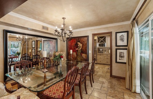 Los Angeles County Villa | Gorgeous 5 bedroom Tropical Home with Costa Rica Backyard