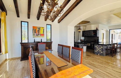 Buzzards Casa | Hermosa casa de 6 habitaciones con vista a la playa para disfrutar de su tiempo lejos de casa