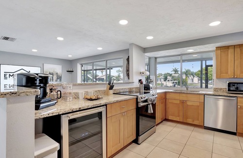 Gulf Harbors Casa | Gorgeous and Peaceful House by the Water