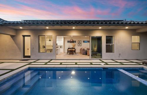 La Quinta Villa | Gorgeous BRAND NEW HOME! (walk to Stadium Course!)