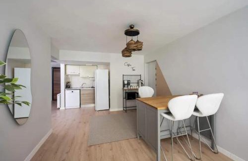 Osmanbey Apartamento | Gorgeous Bright New 2bd Central Home! #212