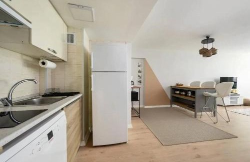 Osmanbey Apartamento | Gorgeous Bright New 2bd Central Home! #212