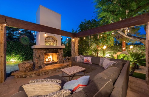 Magnesia Falls Cove Casa | Villa de lujo en Rancho Mirage, a poca distancia del The River & Festival Shuttle