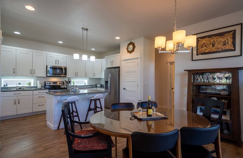 Southwest Bend Casa | Recién incluido: New Beach House solo 1. 4 millas del antiguo molino y el río Deschutes